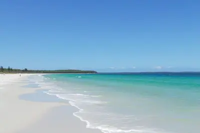 Image de Cute beach house, 3min walk to the beach, sleeps 10 people, outdoor area