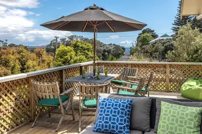 Image de Onetangi Bliss - Waiheke Island Holiday Home