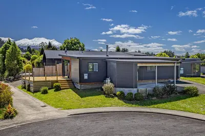 Image de Kowhai Oasis - Ohakune Holiday Home