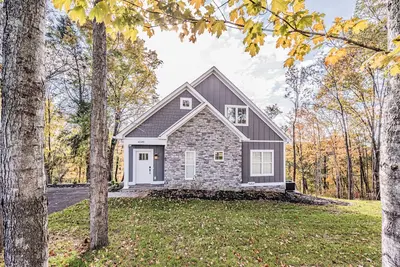 Image de Cozy Cabin Retreat-Wku-Corvette Plant-Work Travel-Mammoth Cave-Travel Sports