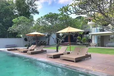 Image de 4Bedrooms villa with views of rice field, mountain, & sunset w/spacious garden. \n