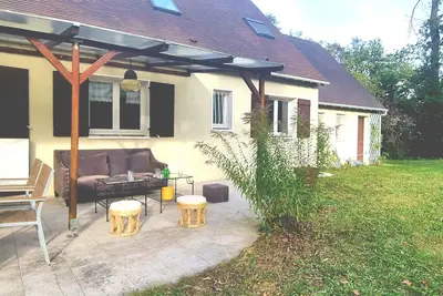 Image de La Maison du Diplo : forĂŞt, sentiers et grimpe