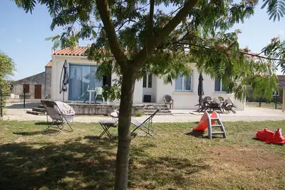 Image de Gîte pour 8 personnes \" Les 4 Saisons\" en famille ou entre amis