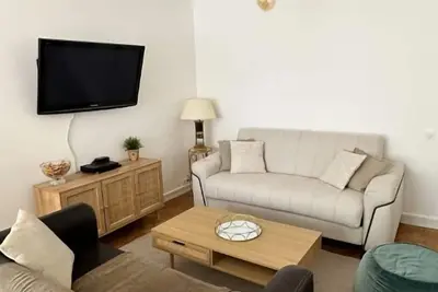 Image de Appartement cosy et neuf à 3 mins du metro ligne 10