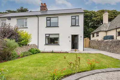 Image de The Bank House- Luxury 3 bed cottage with hot tub!