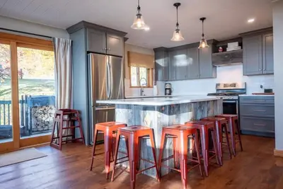 Image de Trailside Mountain View 4-Br Okemo Haven