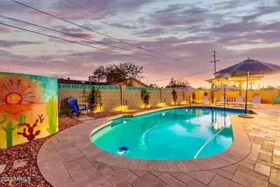 Image de Ultimate 4bd Old Town Home with Heated Pool