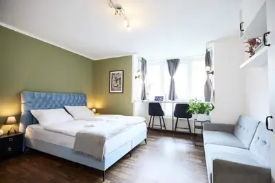 Image de Stylish & Quiet Studio | Parking | Wifi | Tv * Em-Apartments Deutschland