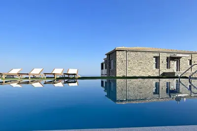 Image de Pramnos villa is part of Tsapelas villas complex and it is located in Ikaria