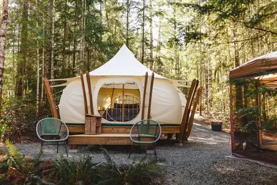 Image de White Pine Lake Front Farm Glamping & Sauna Experience