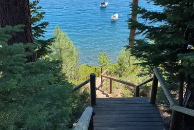 Image de Rustic Lake Front Family Cabin with Beautiful Views