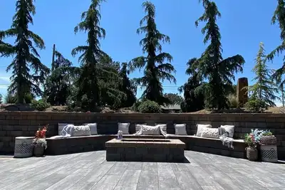 Image de The Karcher House 3, 200sqft home on 5 acres. Great for parking big rigs.