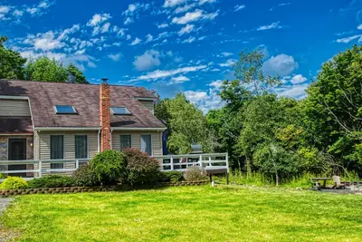 Image de Cozy Newly Renovated Cabin. Family Friendly. Lake Access!