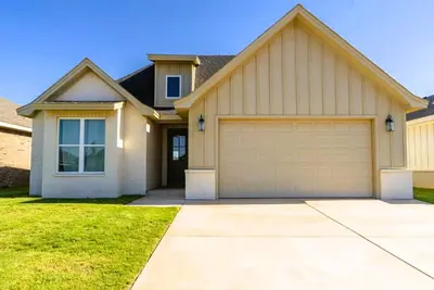 Image de Chic New Build - 5 miles to Tech/Covenant/Uhc - 2 miles to shopping!