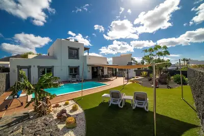 Image de Wonderful Playa Blanca Villa | 3 Bedrooms | Villa Helena | Private Pool & Hot Tub