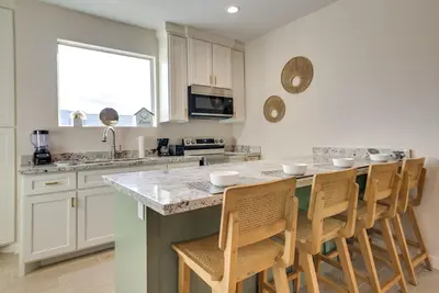 Image de Wfh-Friendly Brownsville Home w/ Private Patio