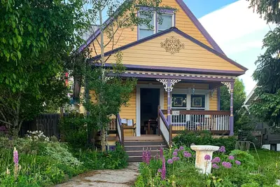 Image de Restored downtown home with front porch, mountain views, & washer/dryer