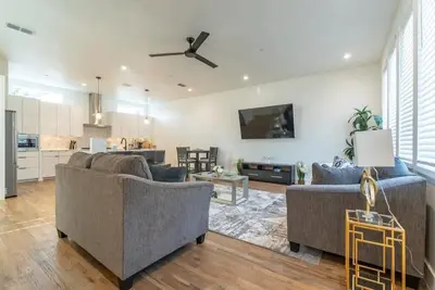Image de Luxury modern farmhouse condo.