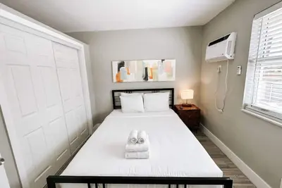 Image de Rustic Retreats: 1br for 4 guests minutes from Las Olas