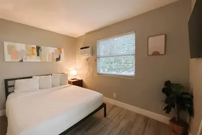 Image de Rustic Retreats: Modern 1br for 4 guests in the heart of Fort Lauderdale