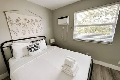 Image de Rustic Retreats: 1br for 4 guests minutes from Las Olas