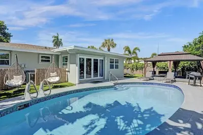 Image de Poolside Paradise: Spacious 3br Haven near Pompano Beach