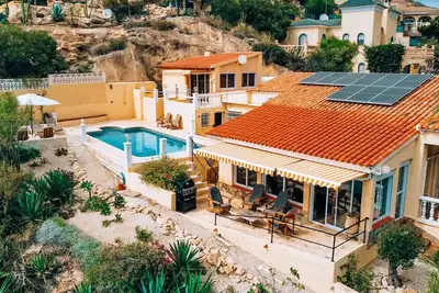 Image de Villa Oliva with private pool and ocean view
