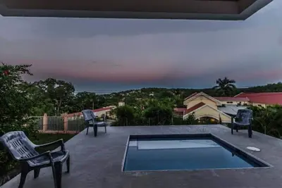 Image de Suzie's Hilltop Estate