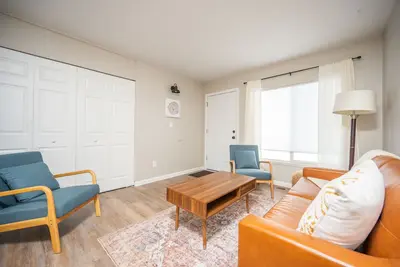 Image de Cute Convenient Midland Duplex