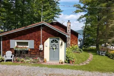 Image de Cozy Hillside Hideaway on Lake Canadarago