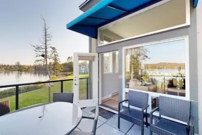 Image de Absolute Oceanfront - Stunning Views From Every Room