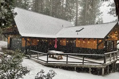 Image de Stylish, Clean and cozy Cabin in Pinecrest Lake\/Strawberry