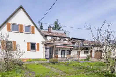 Image de Maison de vacances 'Gemütliches Altes Häus'chen' avec terrasse privée et jardin privé