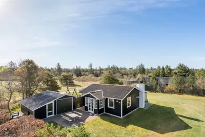 \"Ingebritt\" - 1. 5km from the sea by Interhome