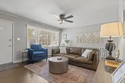 Image de Meadowlark - Large Home Close to I35