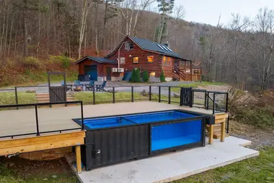 Image de Fawn Hill Cabin: Cozy Log Cabin in Phoenicia