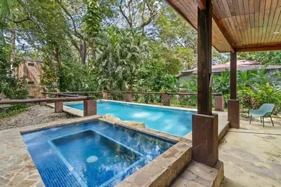Image de 3-Bd Beauty 1 Block from Beach