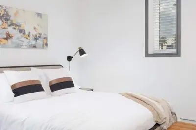 Image de Downtown+Art+Music+Cozy Vibes+Min2Beach+Walkable