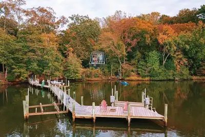 Image de Relax on Dock, Play Pool, Kayak the Coves, Views