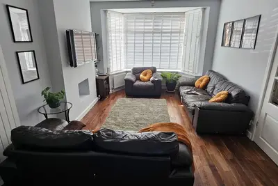 Image de Cozy & Elegant 4 Bedroom Home Near Wembley