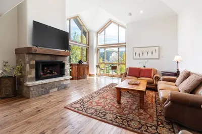 Image de Incredible 4bd Mtn Penthouse! Pool & Hot-Tub, A/C!
