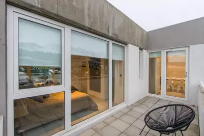 Image de Departamento con Vista a las Montañas y Balcón