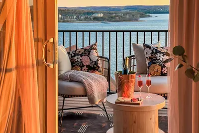 Image de Perfect on Every Level! > Indoor Pool>View>Sunsets