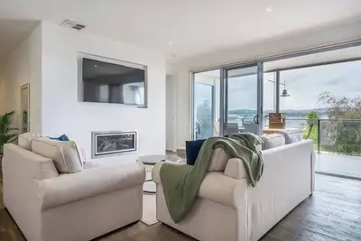 Image de Harbour Haven Generous Group Stay Near Martha Cove