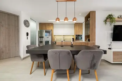 Image de Remodelado y moderno departamento, excelente ubicación. Piso 24 Hermosa vista