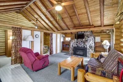 Image de Rustic Bemidji Cabin w/ Boat & Lake Access!