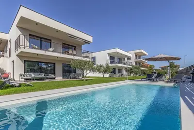 Caci-C1 with Pool - istriensonne 0735