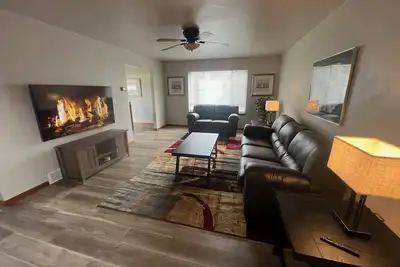 Image de Tranquil Haven: Fully Furnished 3 Bedroom, 2 Bath - 8 Miles to Lambeau Field