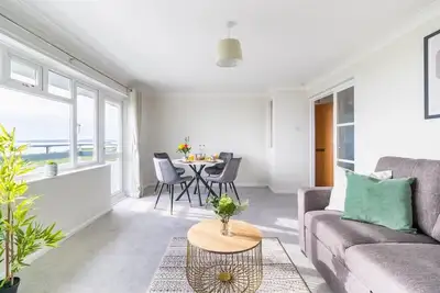 Image de Wow! SeaView Beach Apartment Sleeps 6-Free Parking