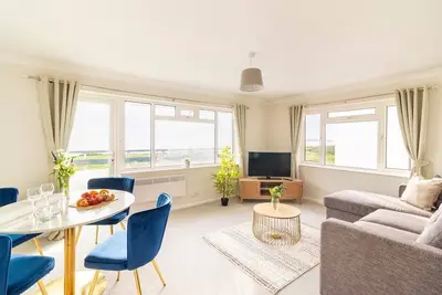 Image de Panoramic Sea View 2 bedroom Sleeps 6-Free Parking